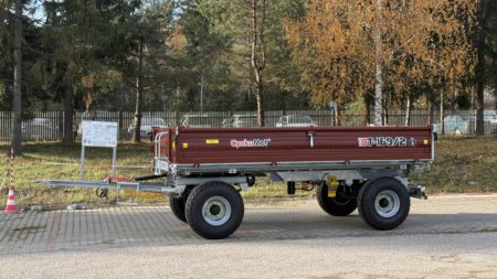 przyczepa dwuosiowa cynkomet malowana